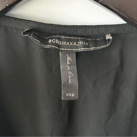 BCBGMaxAzria Women’s Black Antonella V-Neck Faux Wrap Hi Low Tank Top Size XXS - Picture 2 of 8